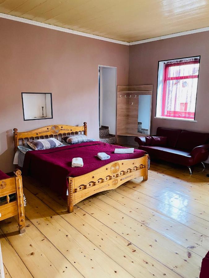 Travel Inn House Mestia • Მოგზაურის Სახლი Luaran gambar