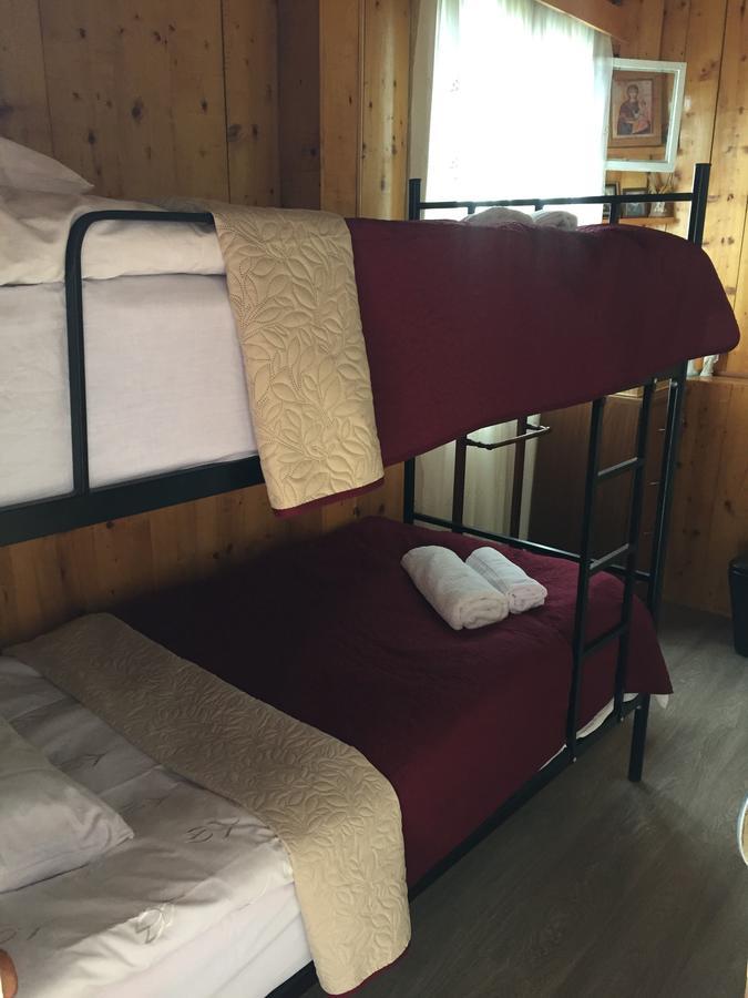 Travel Inn House Mestia • Მოგზაურის Სახლი Luaran gambar