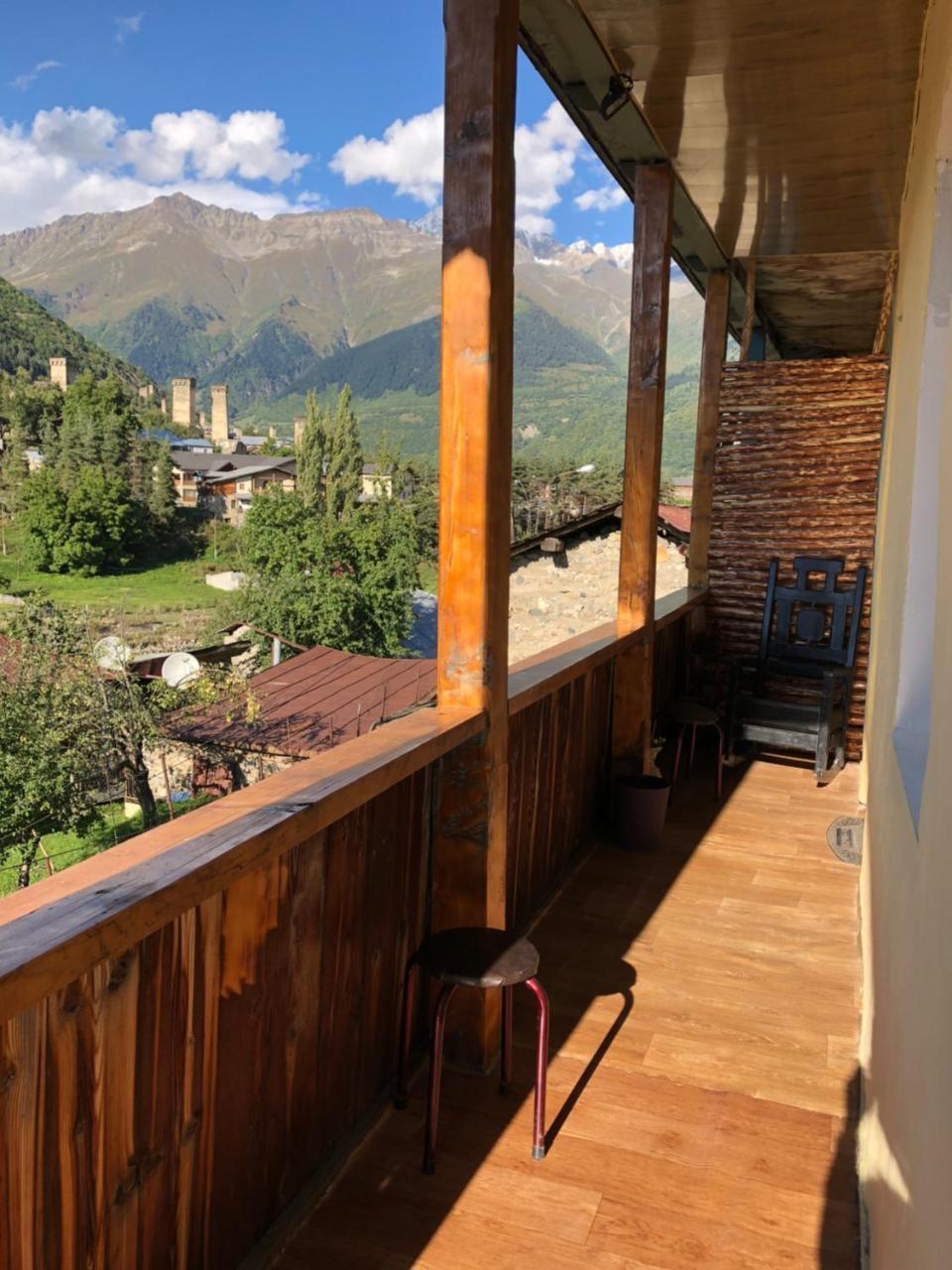Travel Inn House Mestia • Მოგზაურის Სახლი Luaran gambar