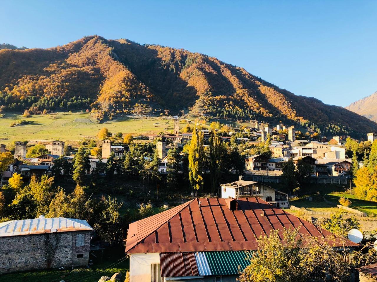 Travel Inn House Mestia • Მოგზაურის Სახლი Luaran gambar